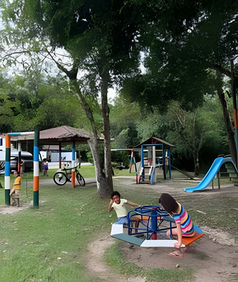 Casa condomínio, piscina, sinuca, wifi, área kids